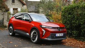 Scénic 2024 Prix : Combien coûte la voiture & les différentes gammes