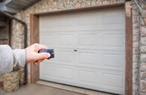 Porte de garage : guide complet pour bien choisir