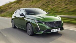 Peugeot 308 : Une berline compacte révolutionnaire