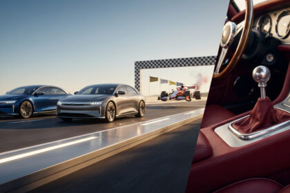 Deux voitures électriques modernes sur un circuit près d'une Formule 1 et l'intérieur luxueux d'une voiture ancienne.